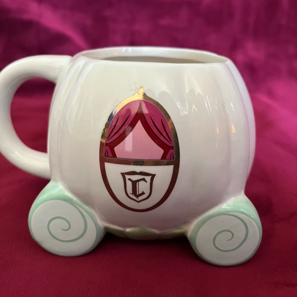 Cinderella carriage mug- NWT
